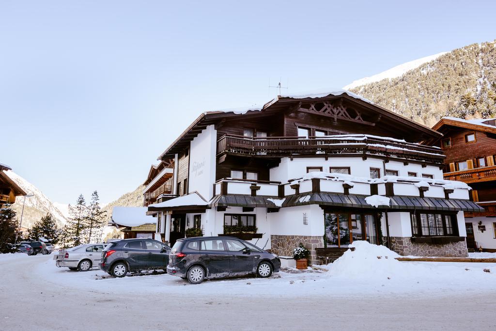 Garni Stefani Hotel Vent Exterior photo